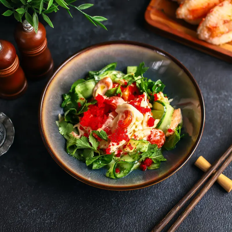 Крабовый салат с лаймом и огуречной лапшой — курс «Паназиатская кухня»