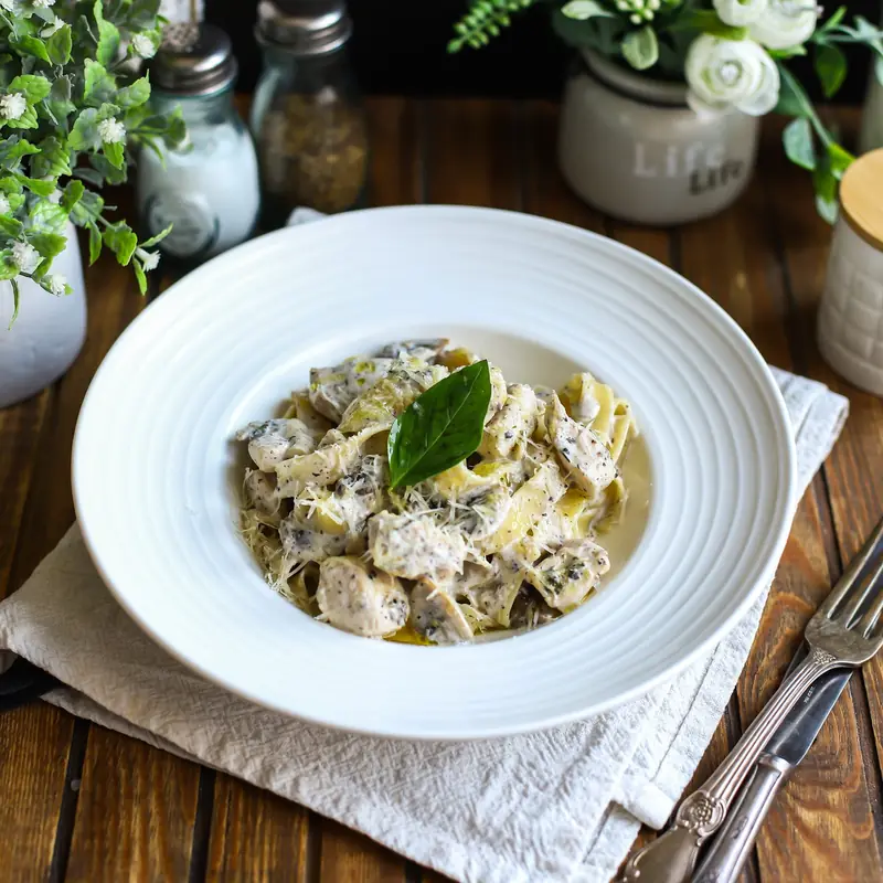 Феттуччине с курицей и грибами — курс «Эффективная кулинария»