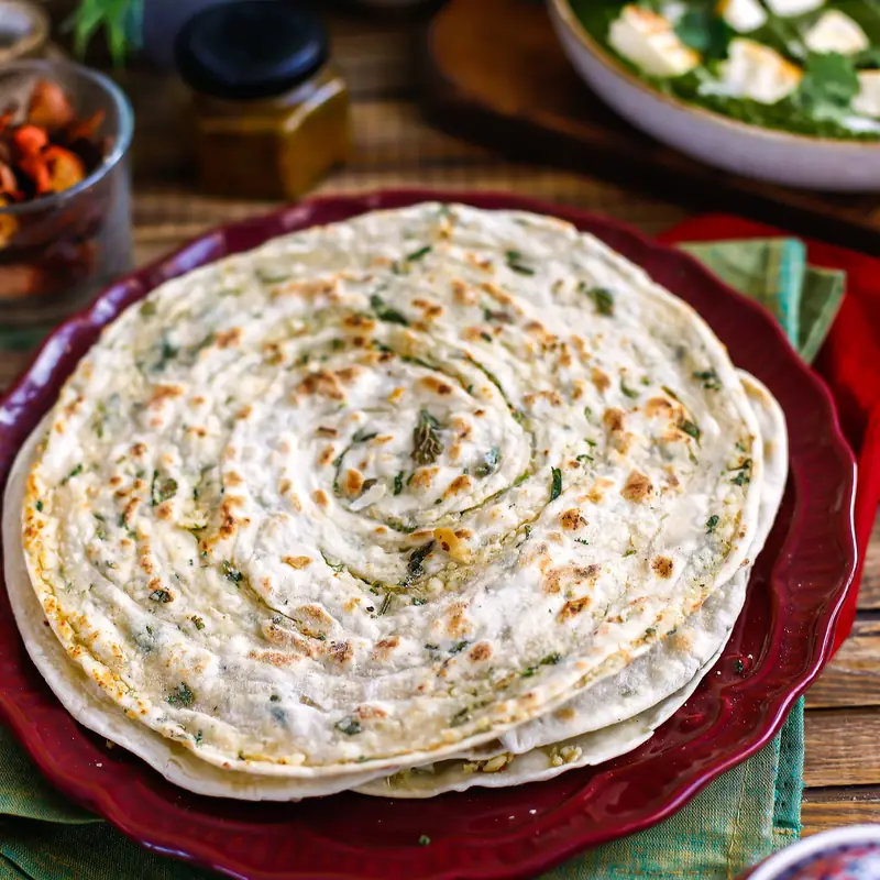 Лепёшки роти и паратха с сыром и чесноком — курс «Кухни мира»
