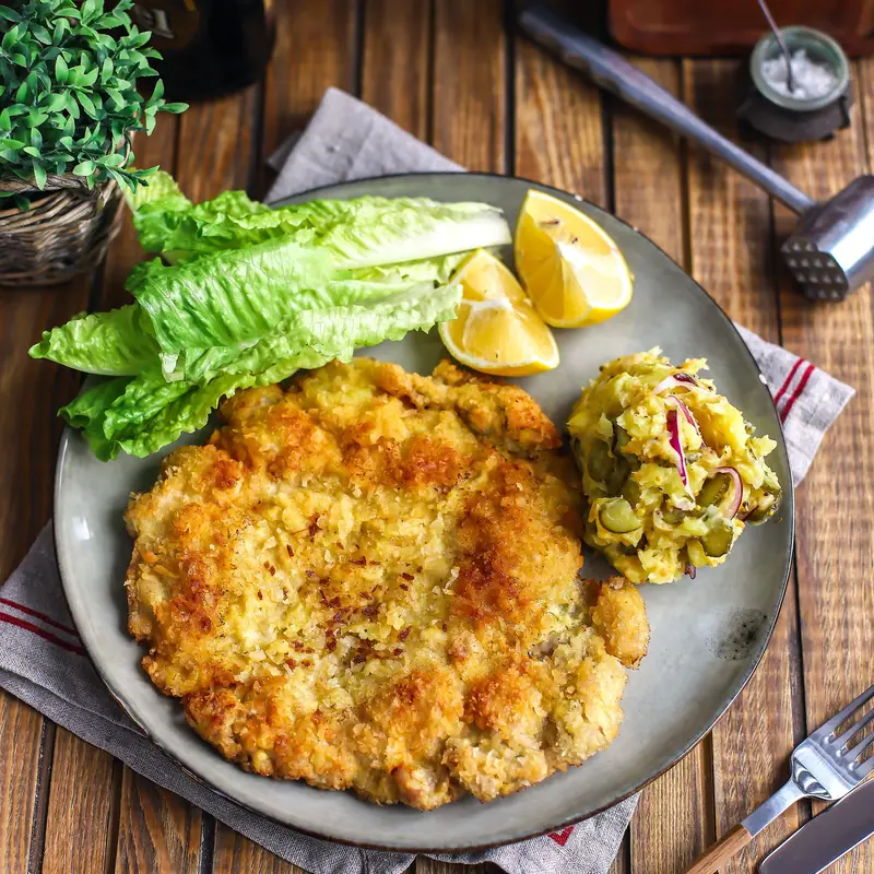 Венский шницель с картофельным салатом — курс «Кухни мира»