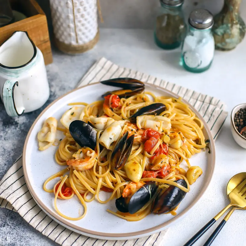 Лингвини с морепродуктами — курс «Кухни мира»