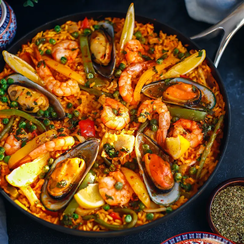 Паэлья с морепродуктами — курс «Кухни мира»